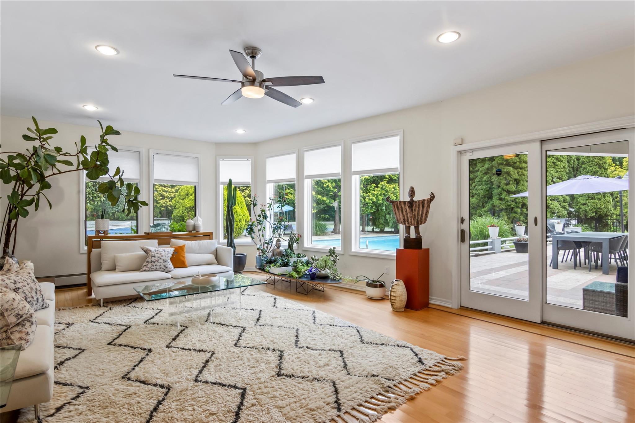 Single Family Oakmere  Suffolk County, NY 11768, MLS-872613-16