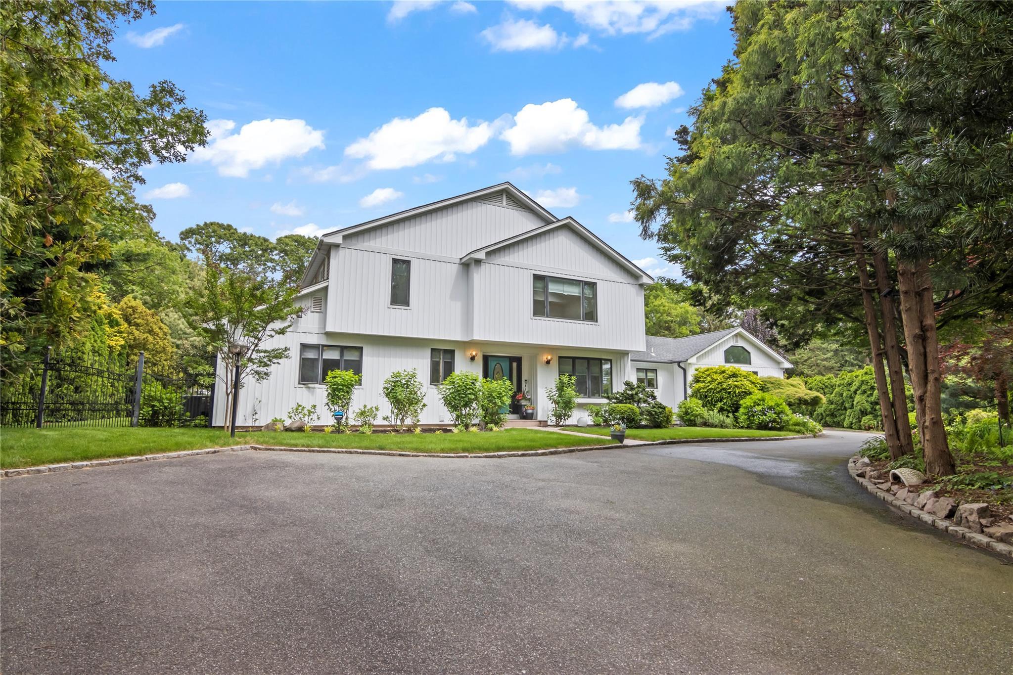 Single Family Oakmere  Suffolk County, NY 11768, MLS-872613-2