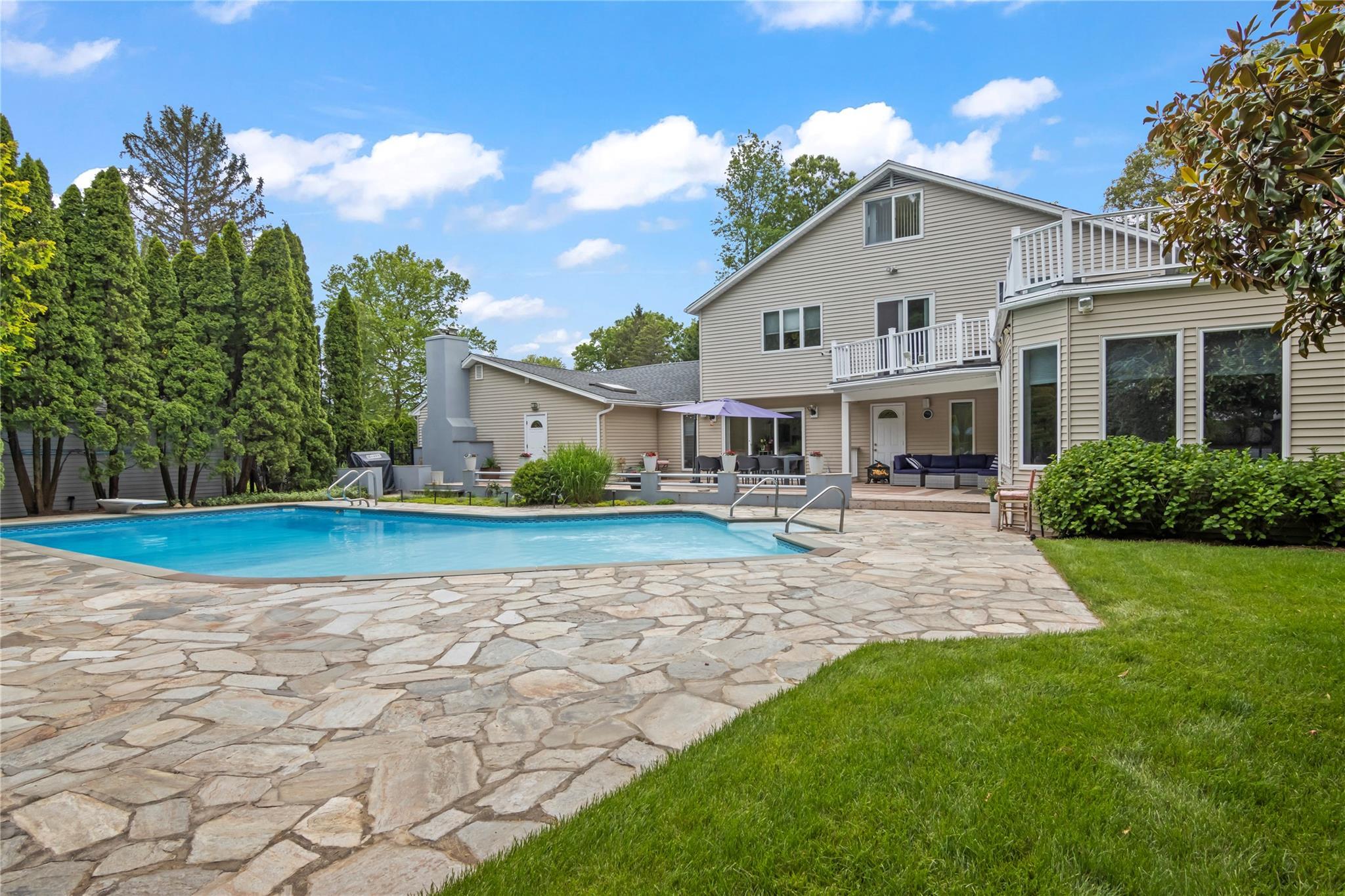 Single Family Oakmere  Suffolk County, NY 11768, MLS-872613-31