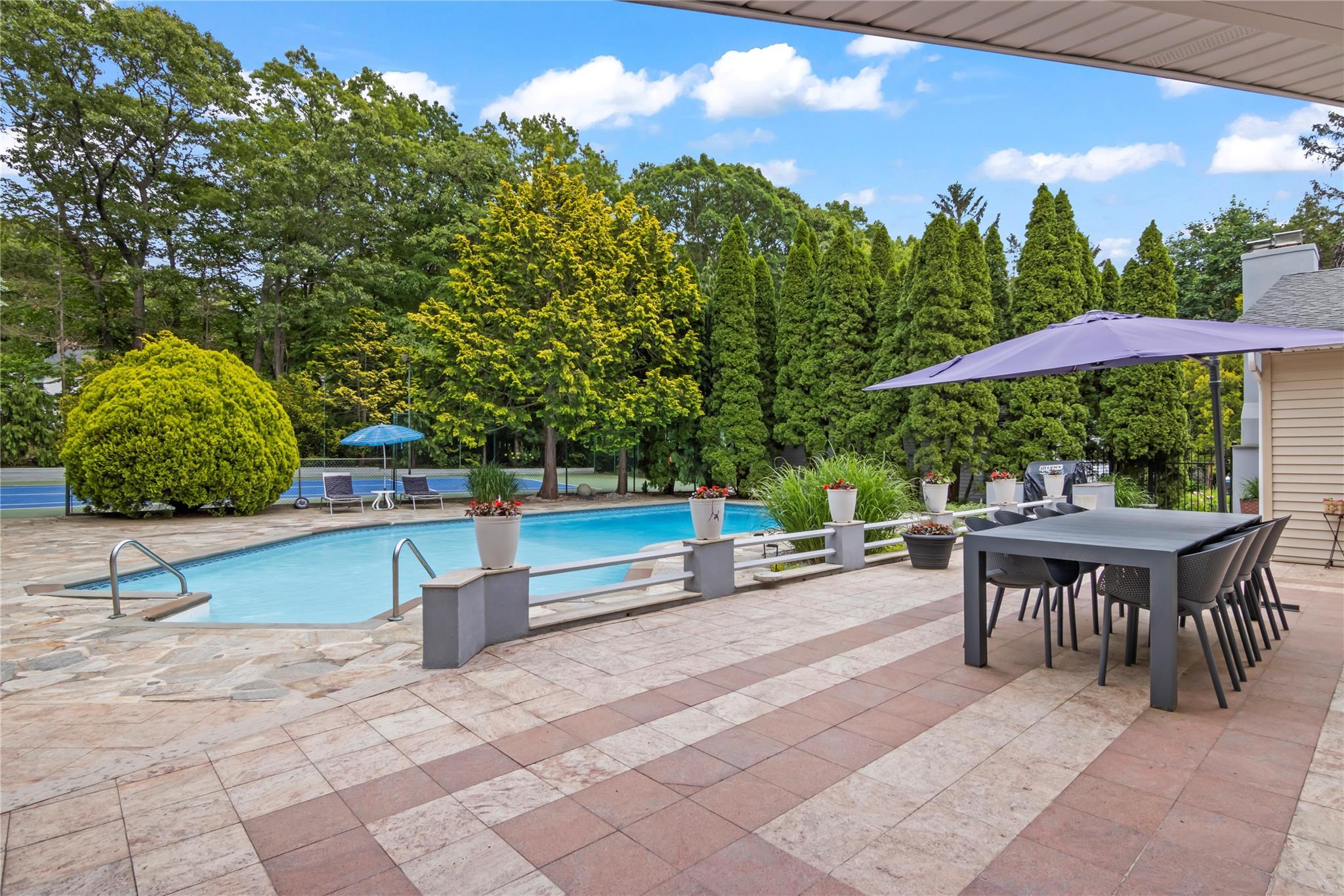 Single Family Oakmere  Suffolk County, NY 11768, MLS-872613-35