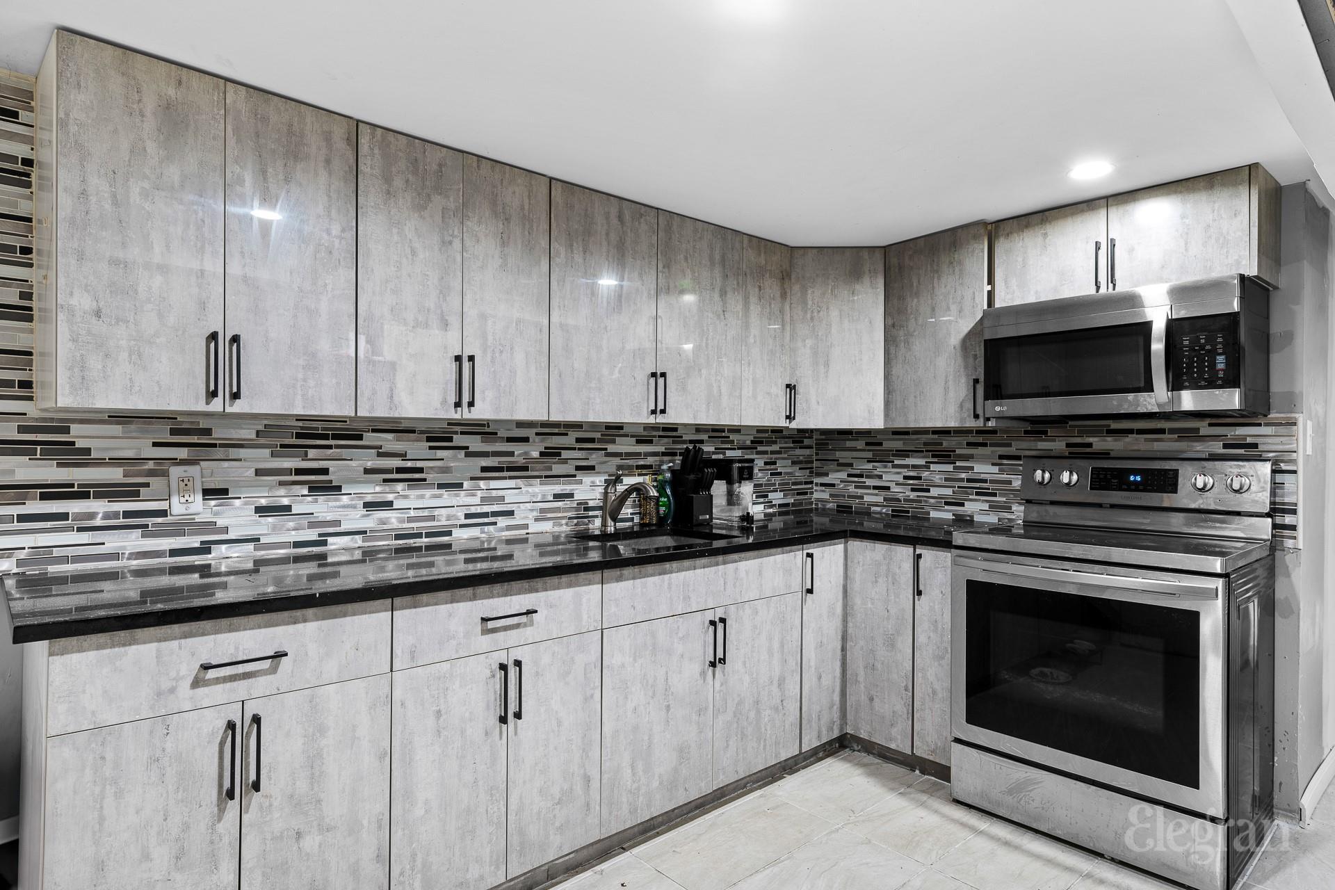 Single Family 54th  Queens, NY 11378, MLS-872614-10