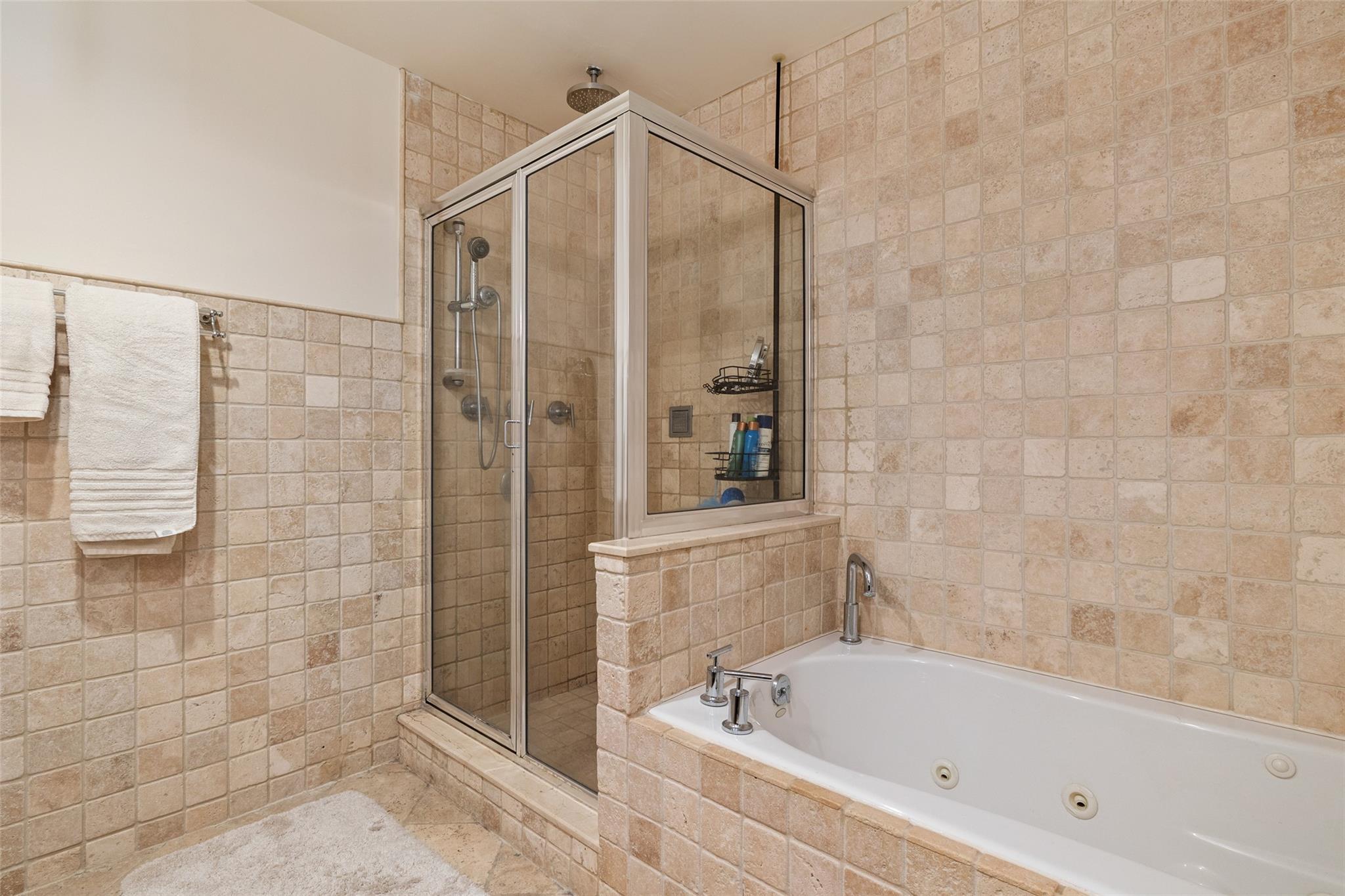 Condo Broadway  Nassau County, NY 11561, MLS-872632-18