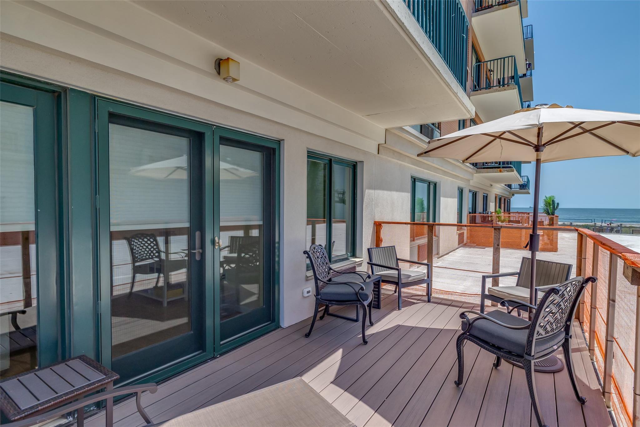 Condo Broadway  Nassau County, NY 11561, MLS-872632-23