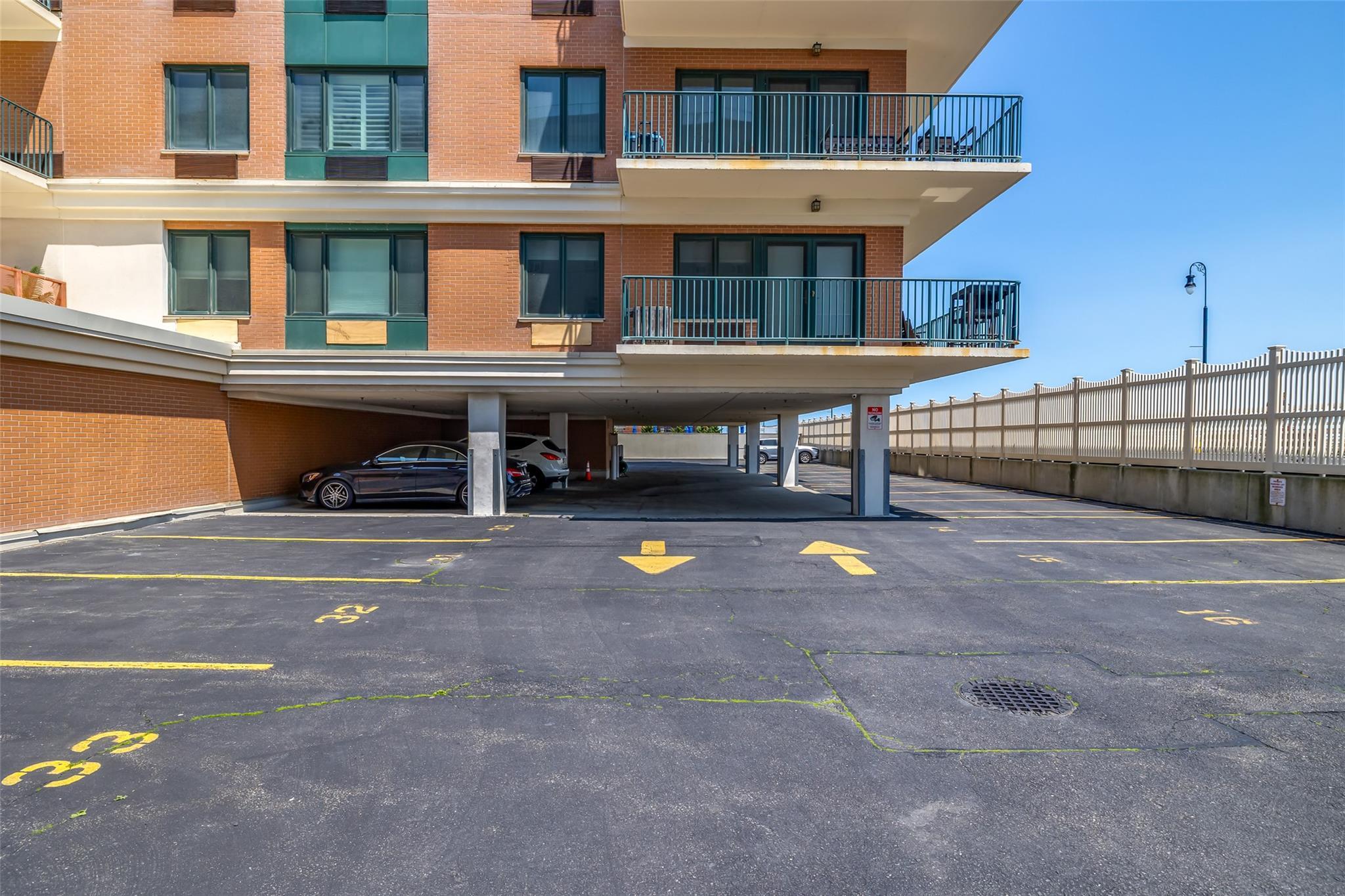 Condo Broadway  Nassau County, NY 11561, MLS-872632-26