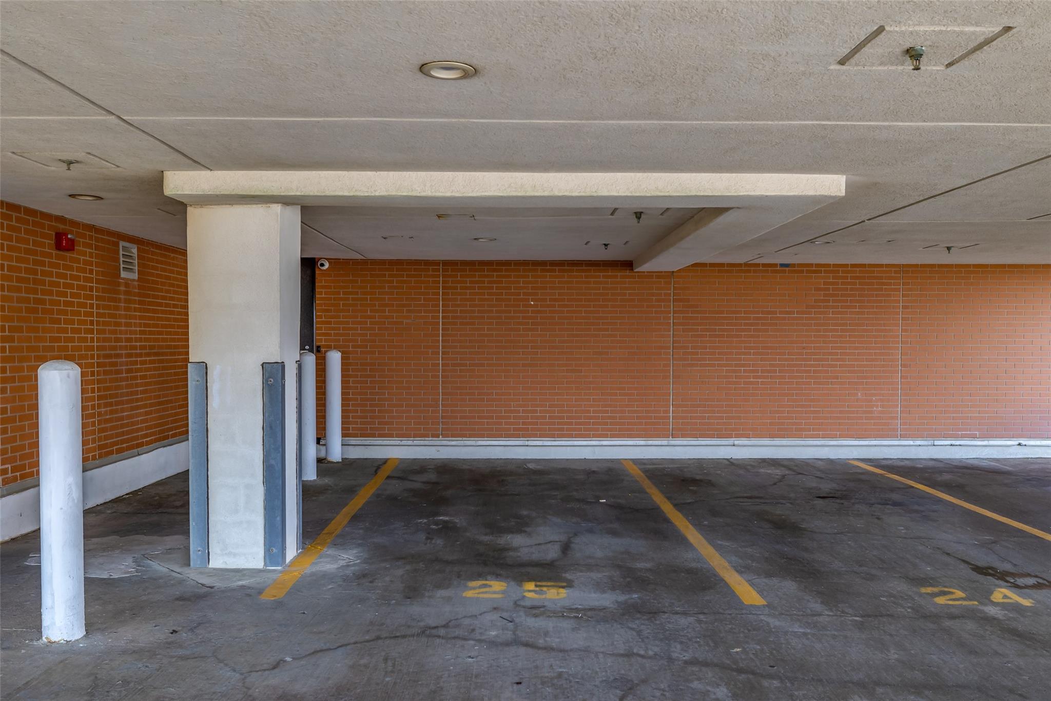 Condo Broadway  Nassau County, NY 11561, MLS-872632-27