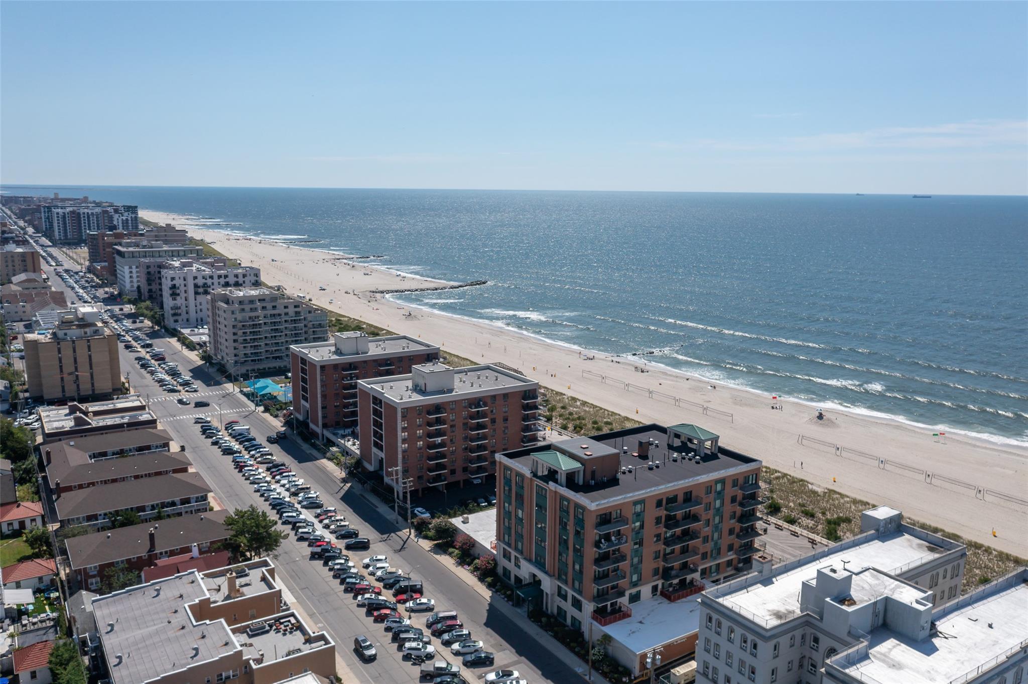 Condo Broadway  Nassau County, NY 11561, MLS-872632-30
