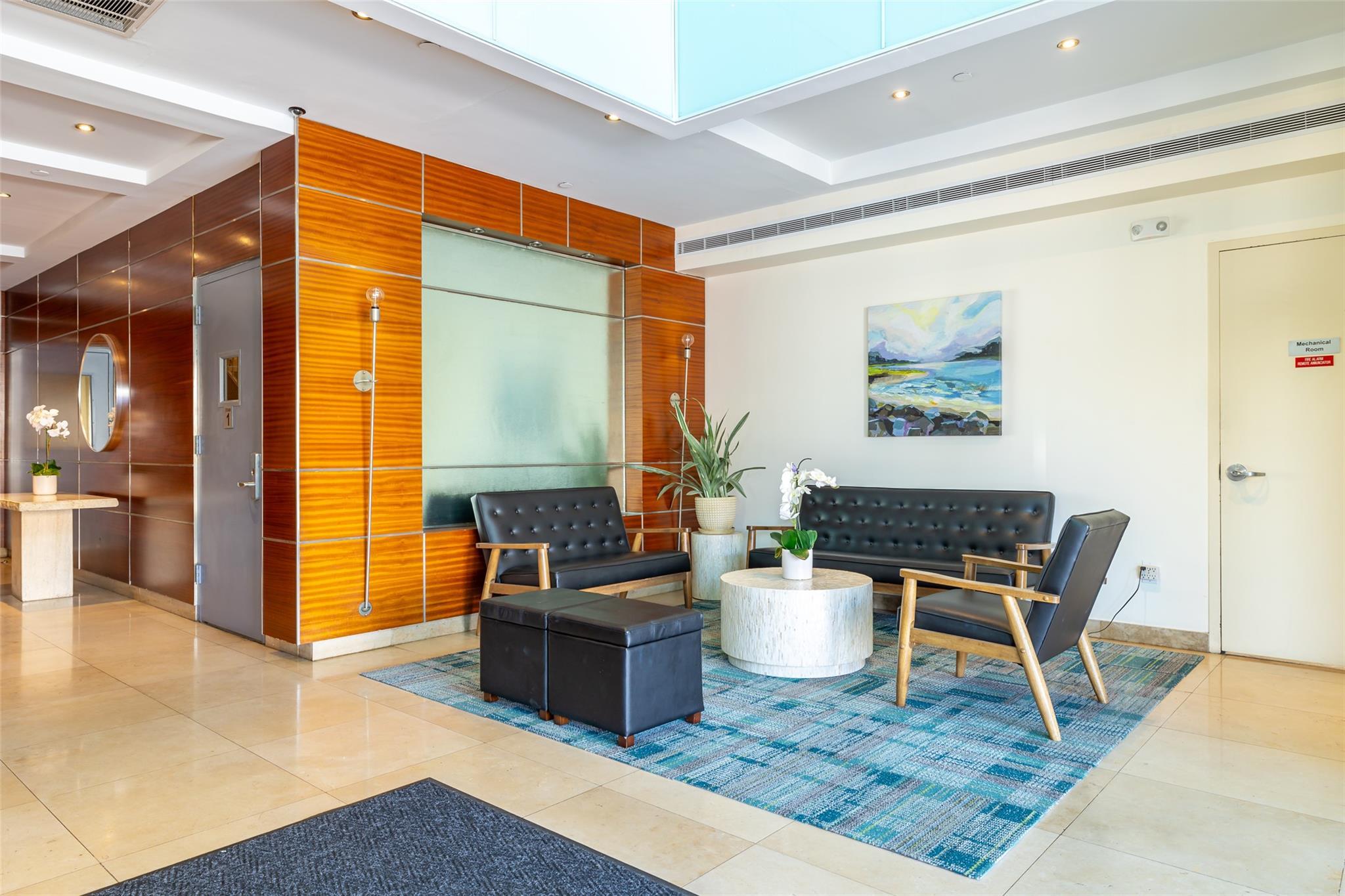 Condo Broadway  Nassau County, NY 11561, MLS-872632-6