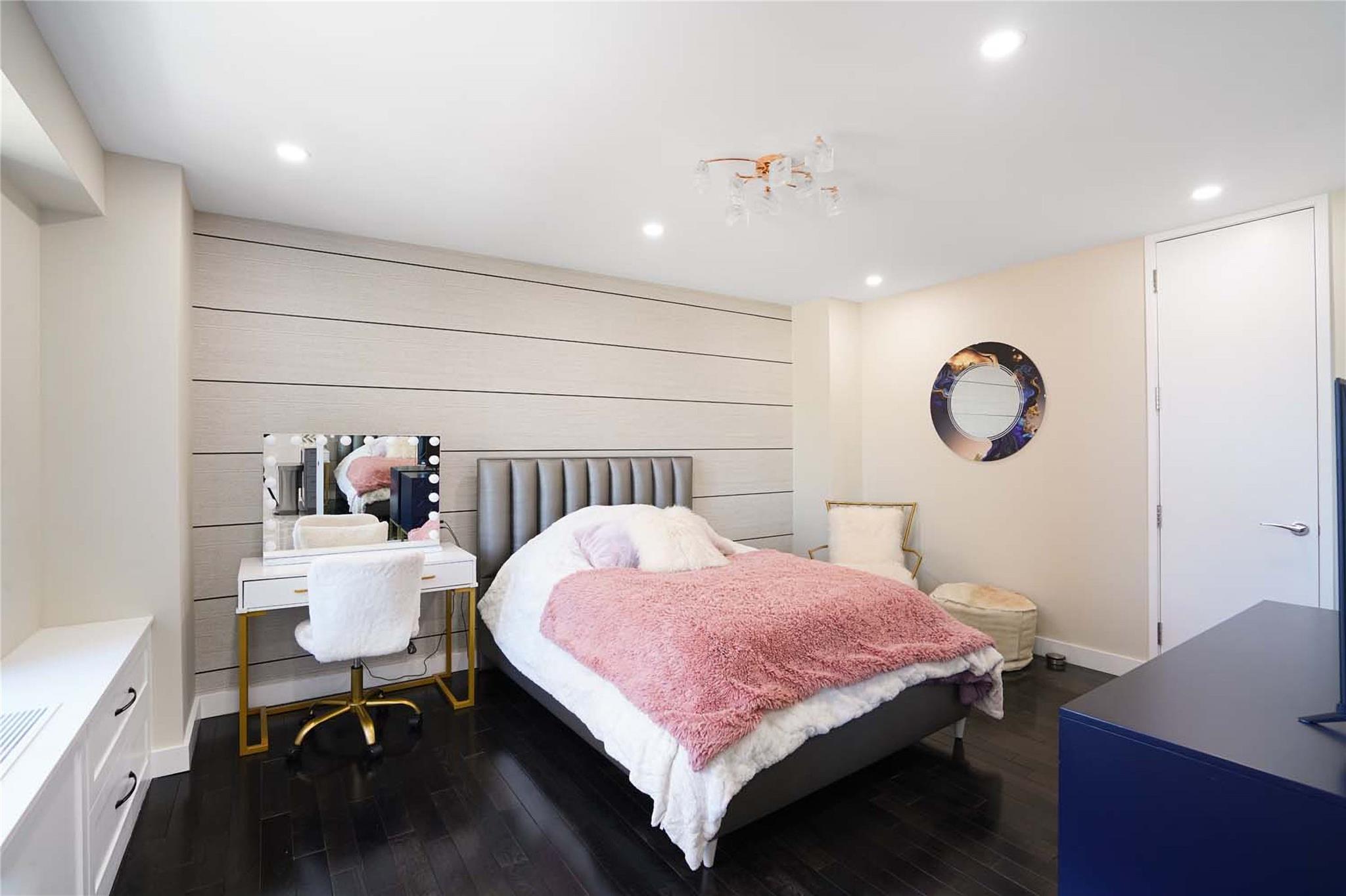 Condo 61st  Manhattan, NY 10065, MLS-872633-13