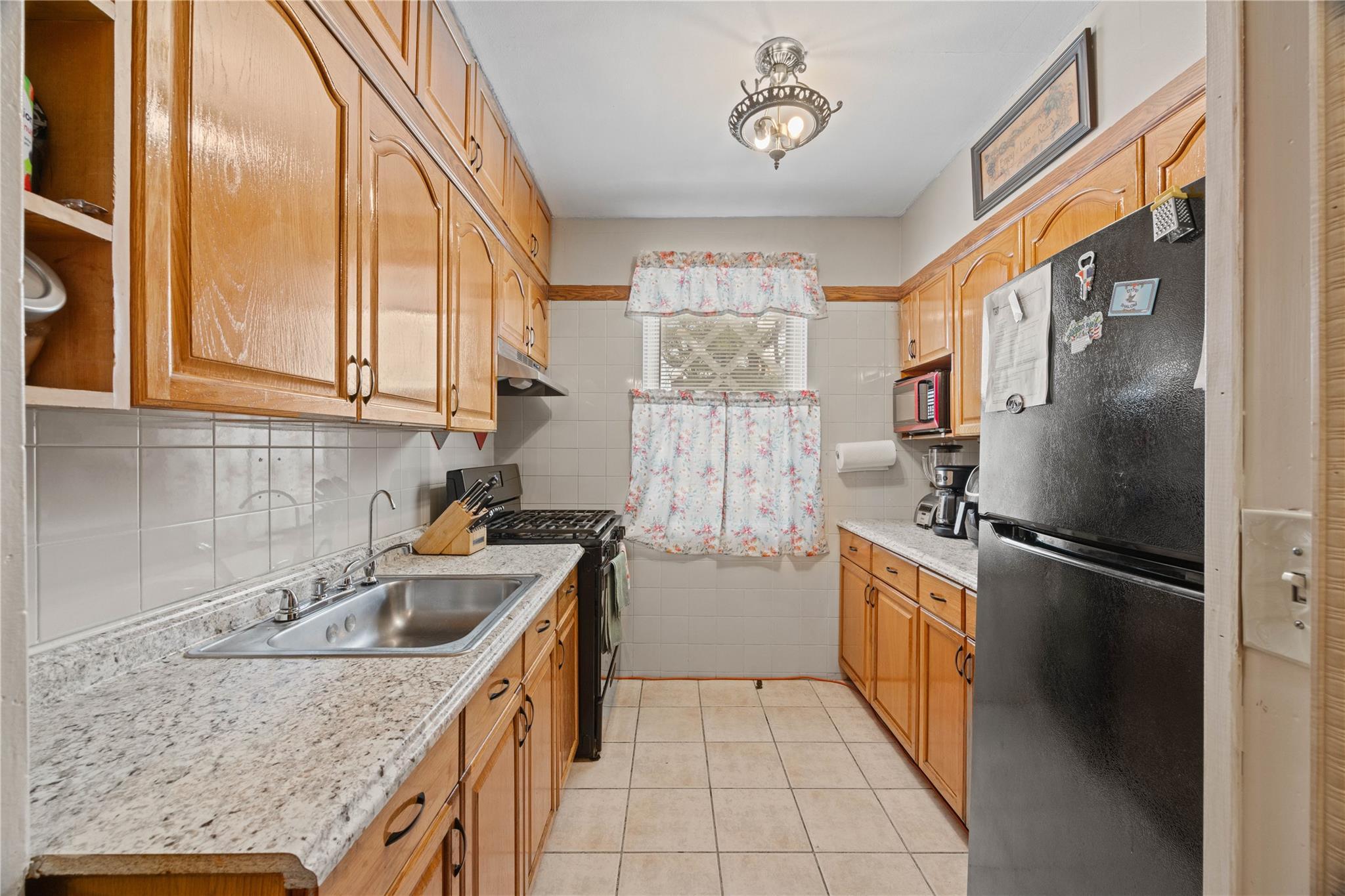 Single Family Noble  Bronx, NY 10472, MLS-872668-24