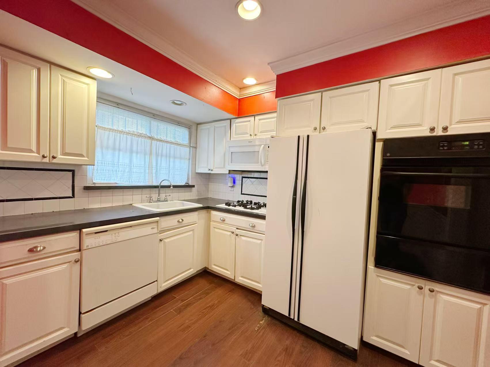 Single Family Whitestone  Queens, NY 11357, MLS-872677-2