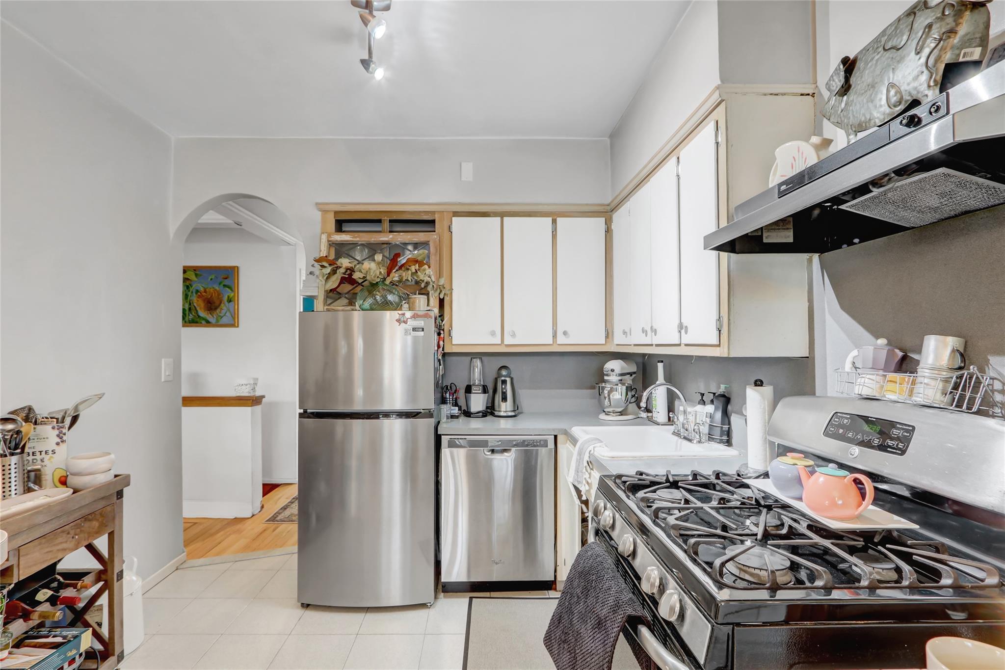 Single Family Bedford  Brooklyn, NY 11229, MLS-872682-4