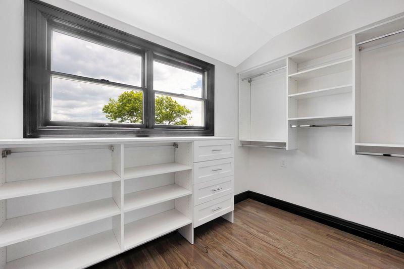 Single Family Vinton  Nassau County, NY 11561, MLS-872692-16