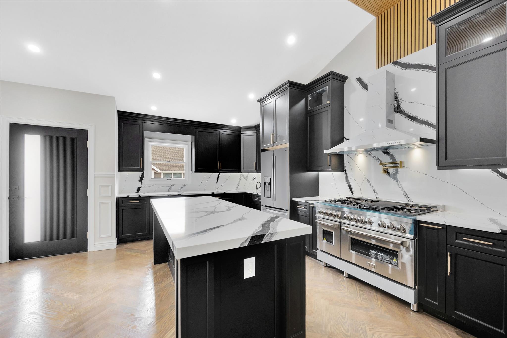 Single Family Vinton  Nassau County, NY 11561, MLS-872692-4