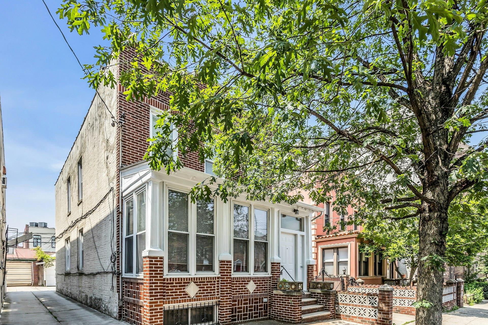 Single Family 42nd  Queens, NY 11103, MLS-872715-2