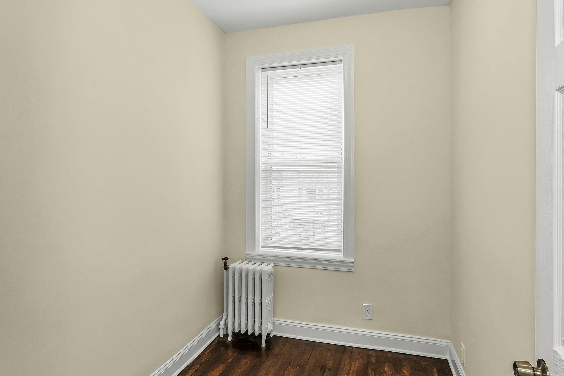 Single Family 42nd  Queens, NY 11103, MLS-872715-21