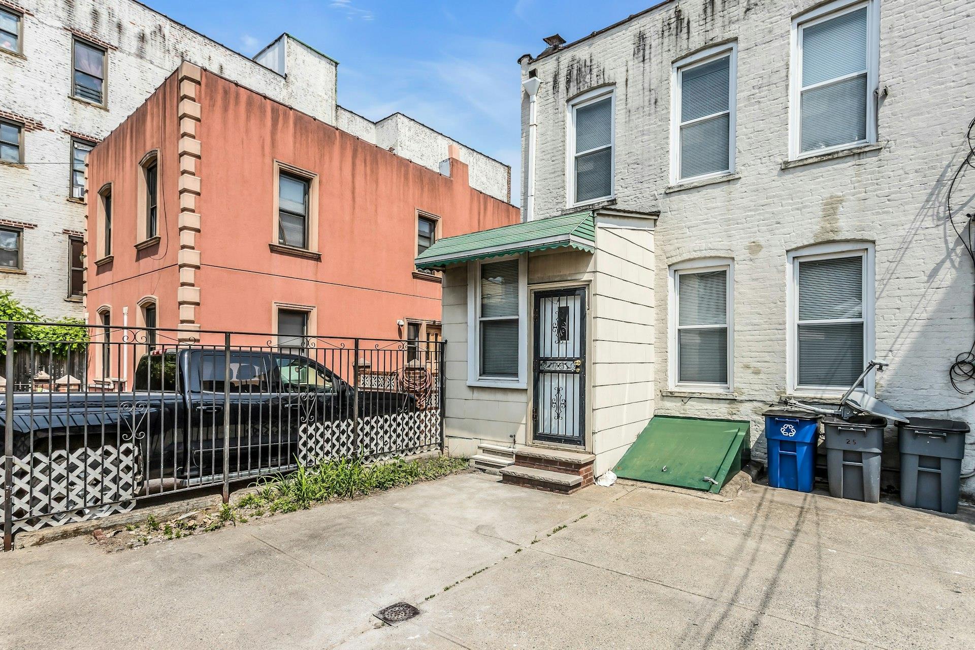Single Family 42nd  Queens, NY 11103, MLS-872715-27