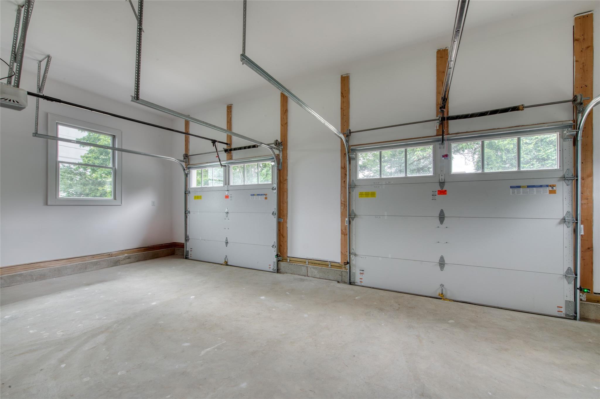 Single Family Maple  Suffolk County, NY 11944, MLS-872722-29