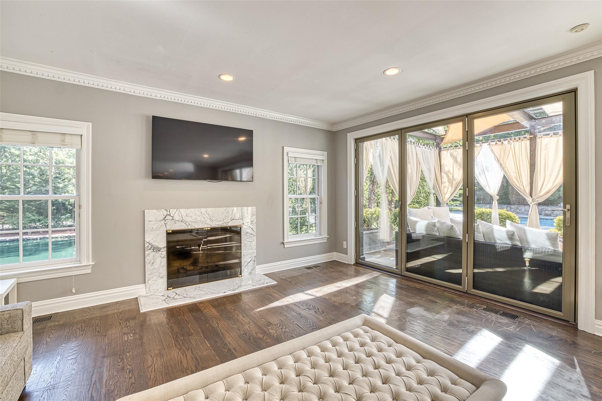 Single Family Stream  Nassau County, NY 11024, MLS-872727-15