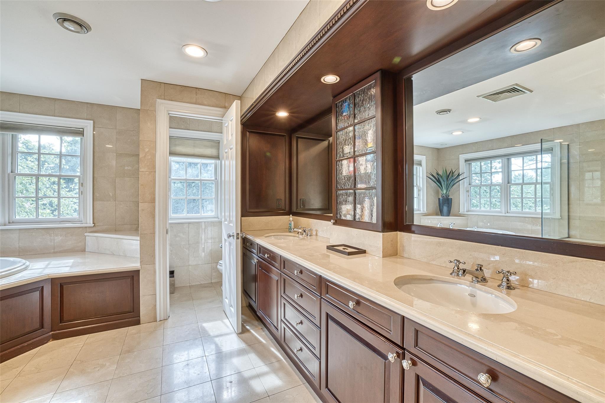 Single Family Stream  Nassau County, NY 11024, MLS-872727-21