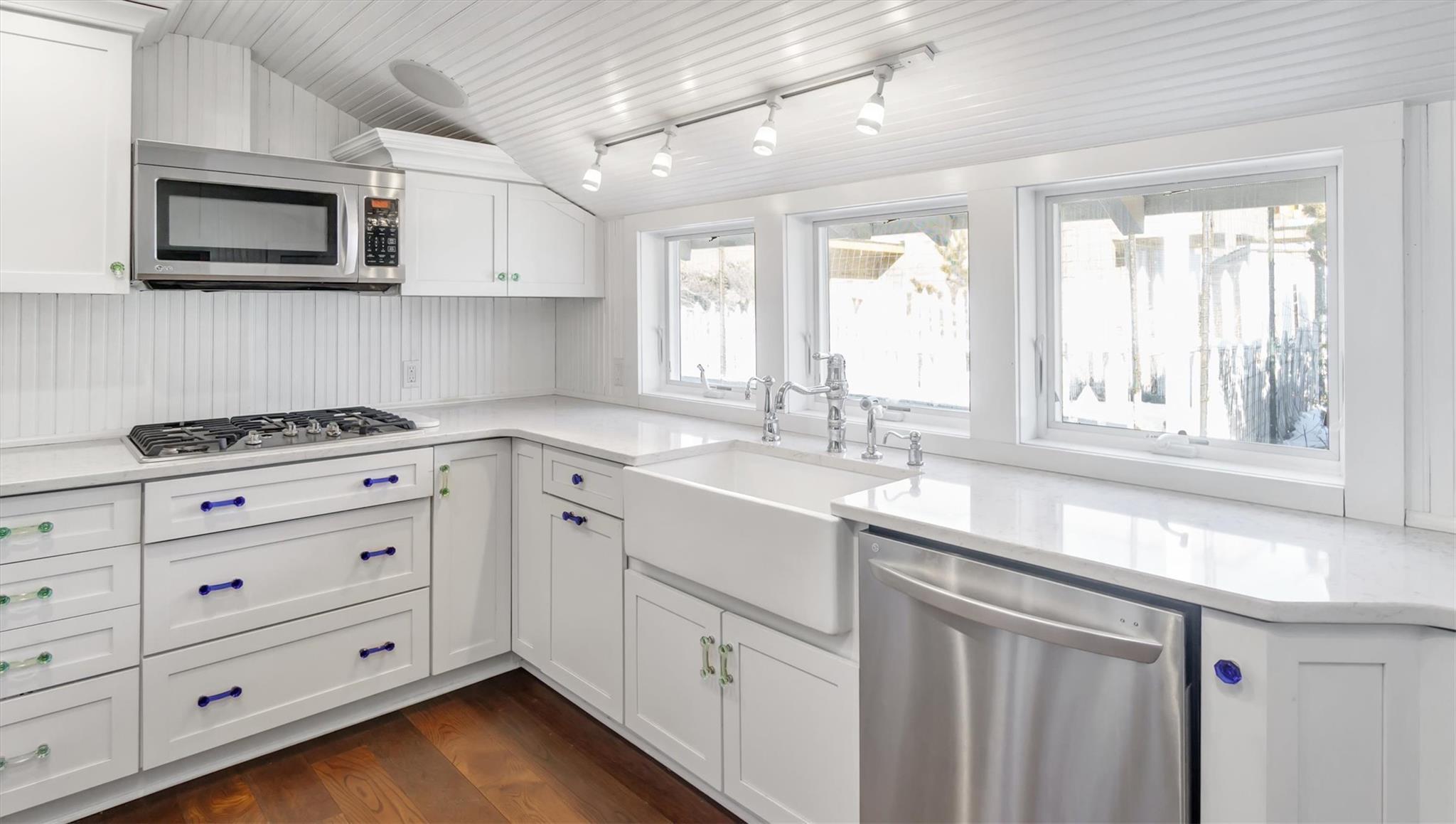 Single Family Dune  Suffolk County, NY 11959, MLS-872734-11