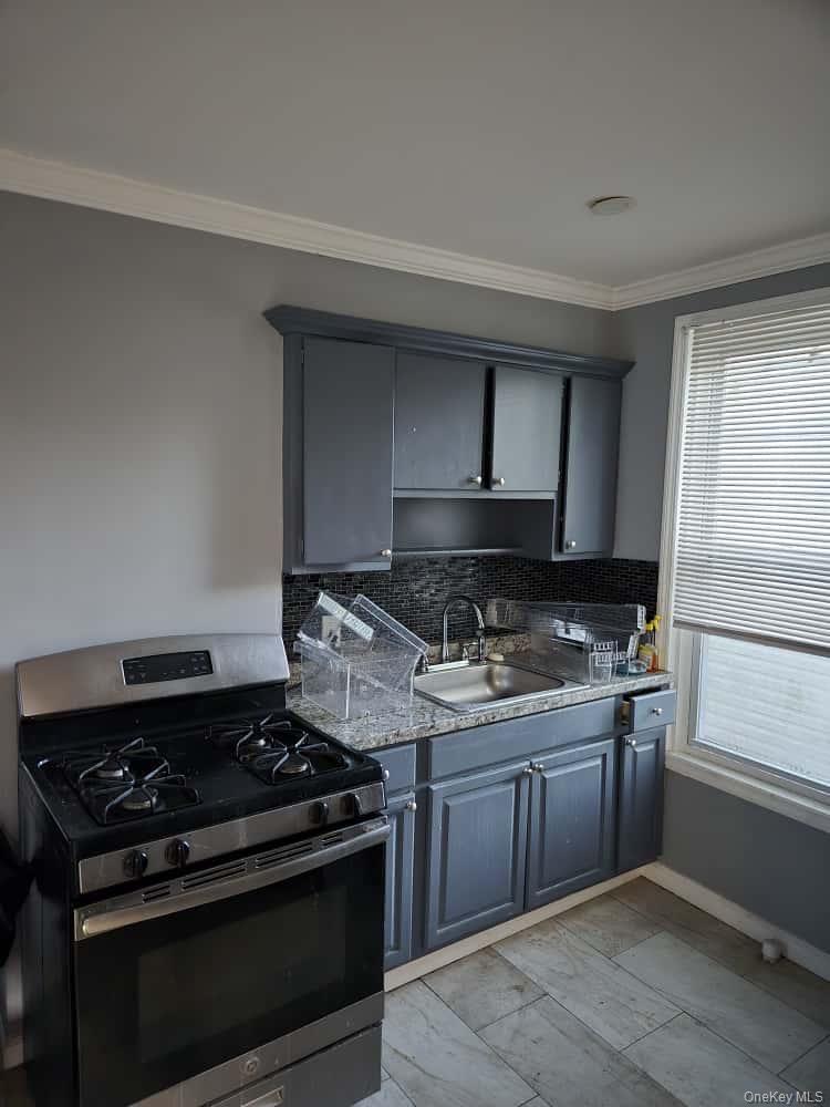 Single Family Summit Ave Out Of Area, NY 12307, MLS-872747-10