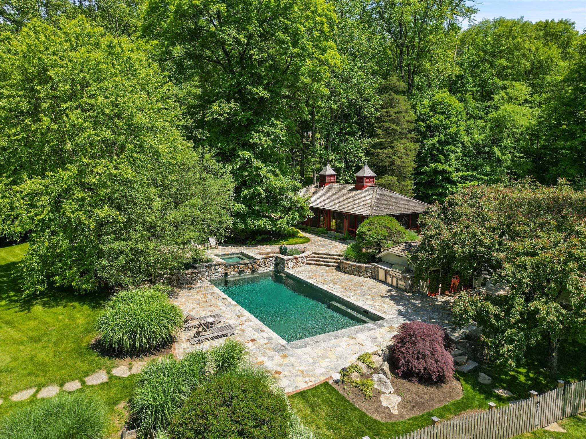 Single Family Old Stone Hill  Westchester County, NY 10576, MLS-872778-2