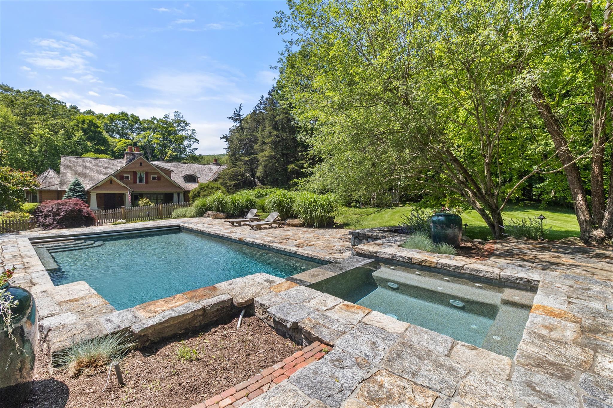 Single Family Old Stone Hill  Westchester County, NY 10576, MLS-872778-32