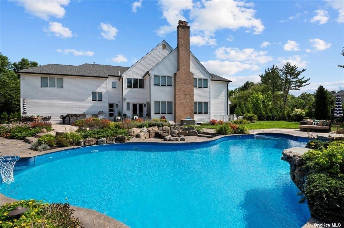 Single Family Landing  Suffolk County, NY 11746, MLS-872783-34