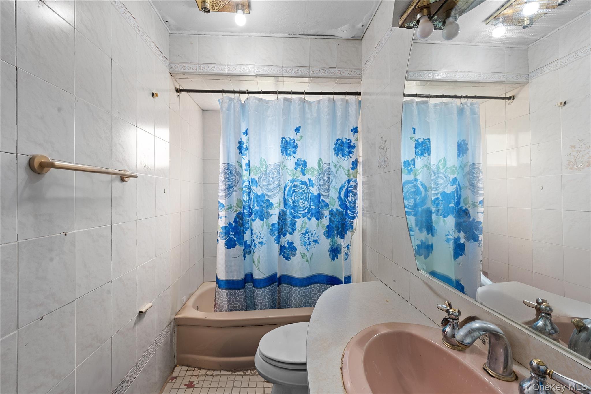 Single Family Paerdegat 1st  Brooklyn, NY 11236, MLS-872813-14