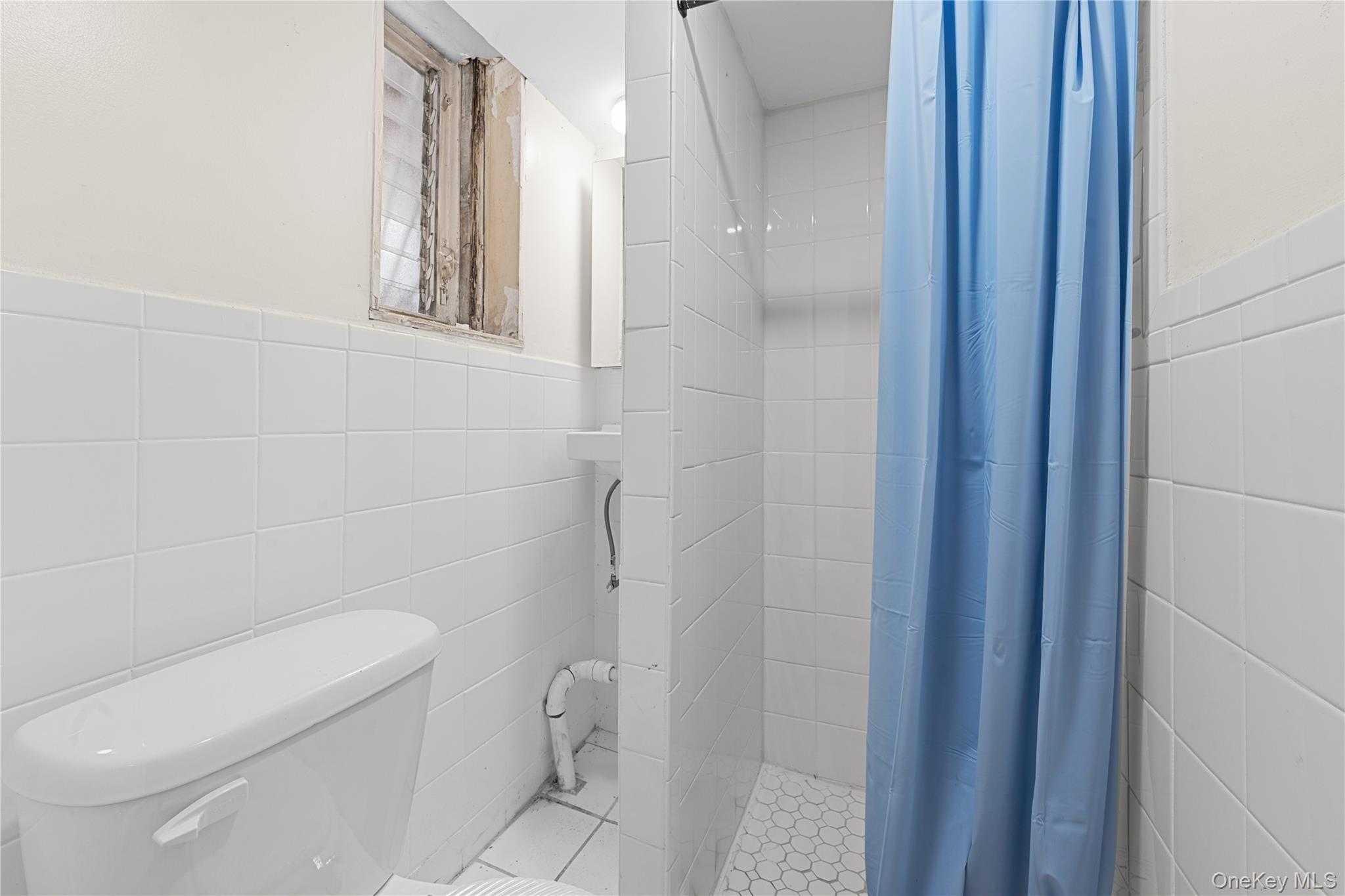 Single Family Paerdegat 1st  Brooklyn, NY 11236, MLS-872813-20