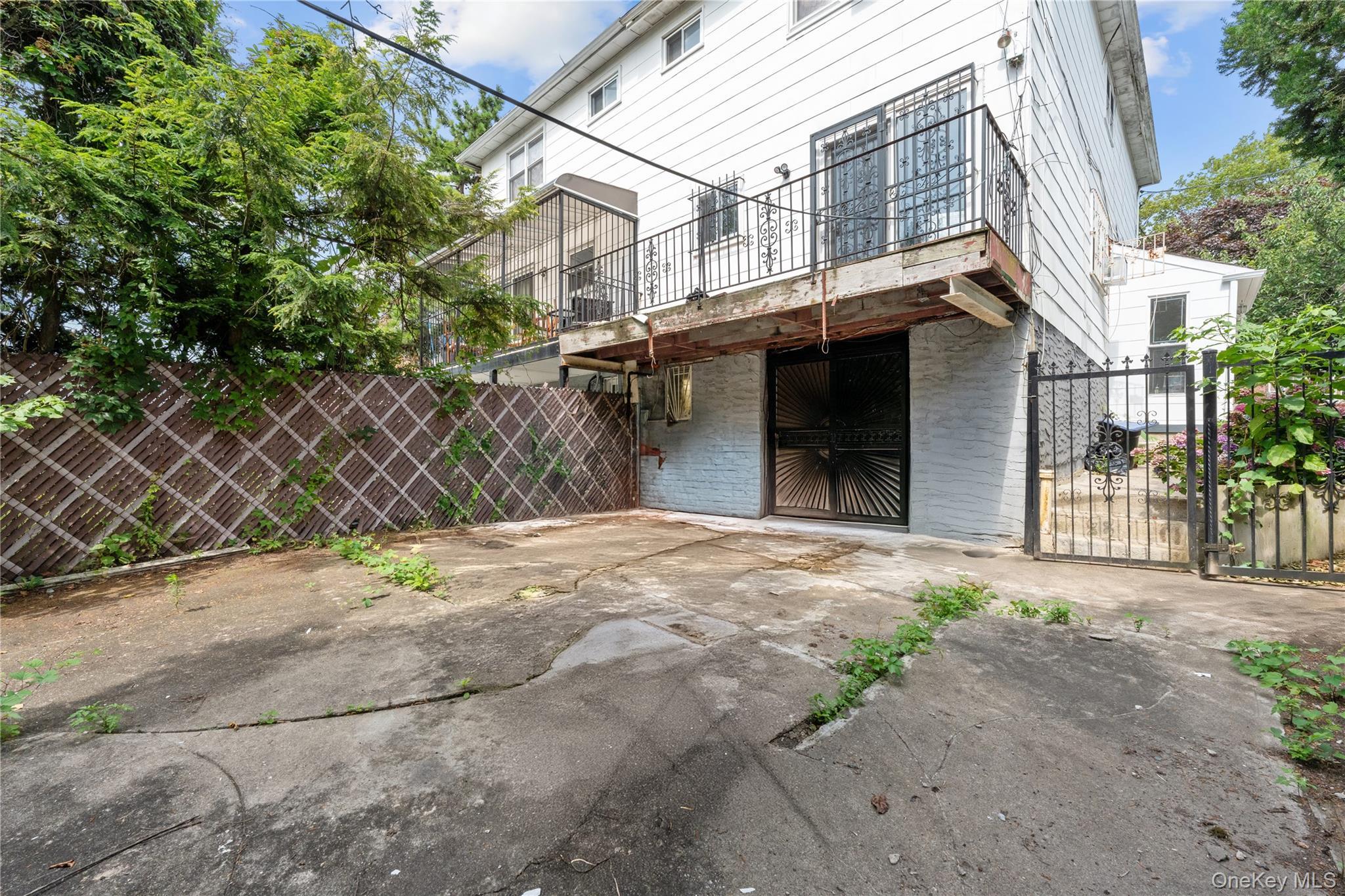 Single Family Paerdegat 1st  Brooklyn, NY 11236, MLS-872813-22