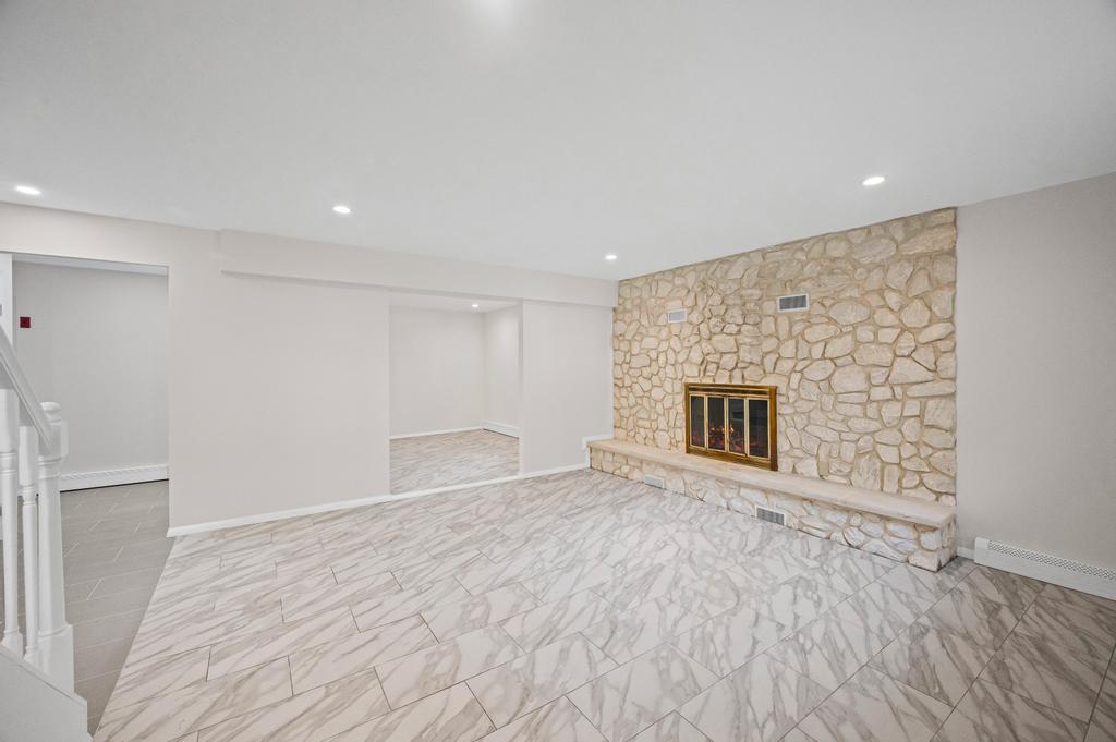 Single Family Ravine  Nassau County, NY 11023, MLS-872819-21