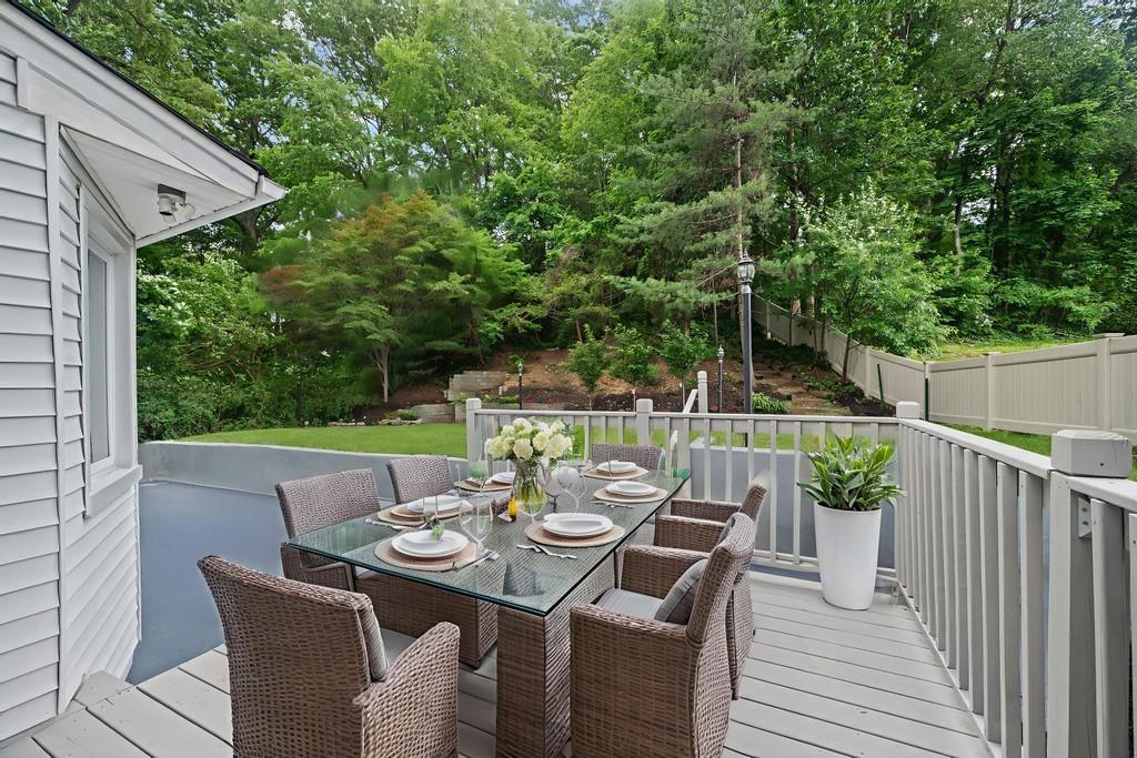 Single Family Ravine  Nassau County, NY 11023, MLS-872819-27