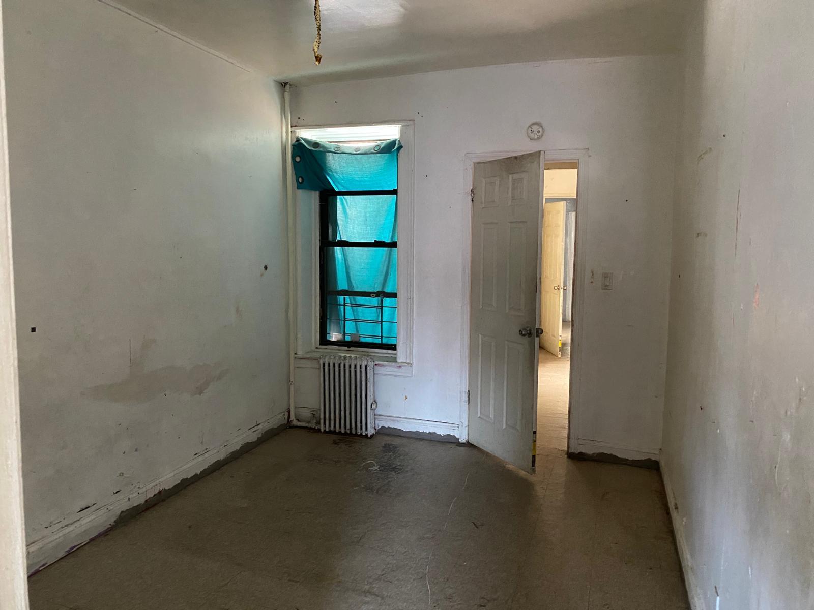 Commercial Sale Lincoln  Brooklyn, NY 11208, MLS-872835-10