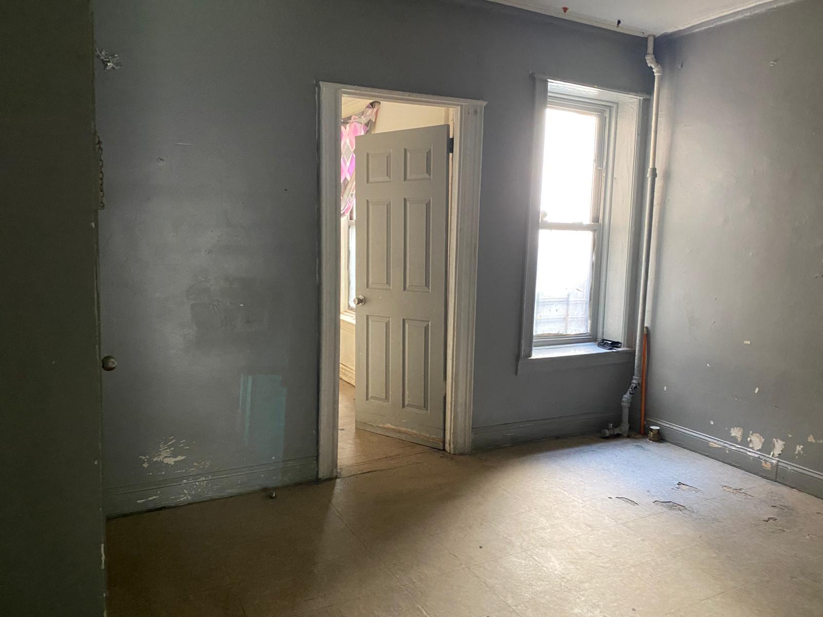 Commercial Sale Lincoln  Brooklyn, NY 11208, MLS-872835-9