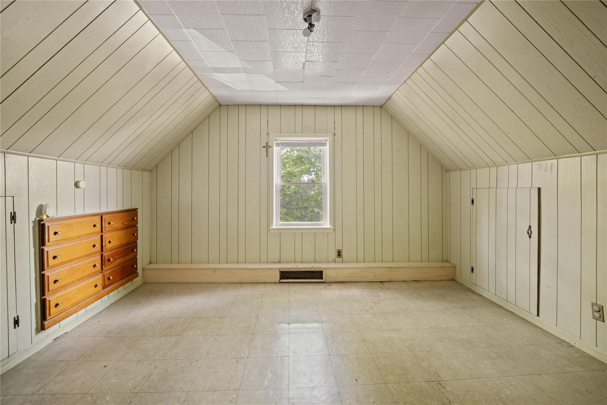 Single Family Carpenter  Bronx, NY 10470, MLS-872836-19