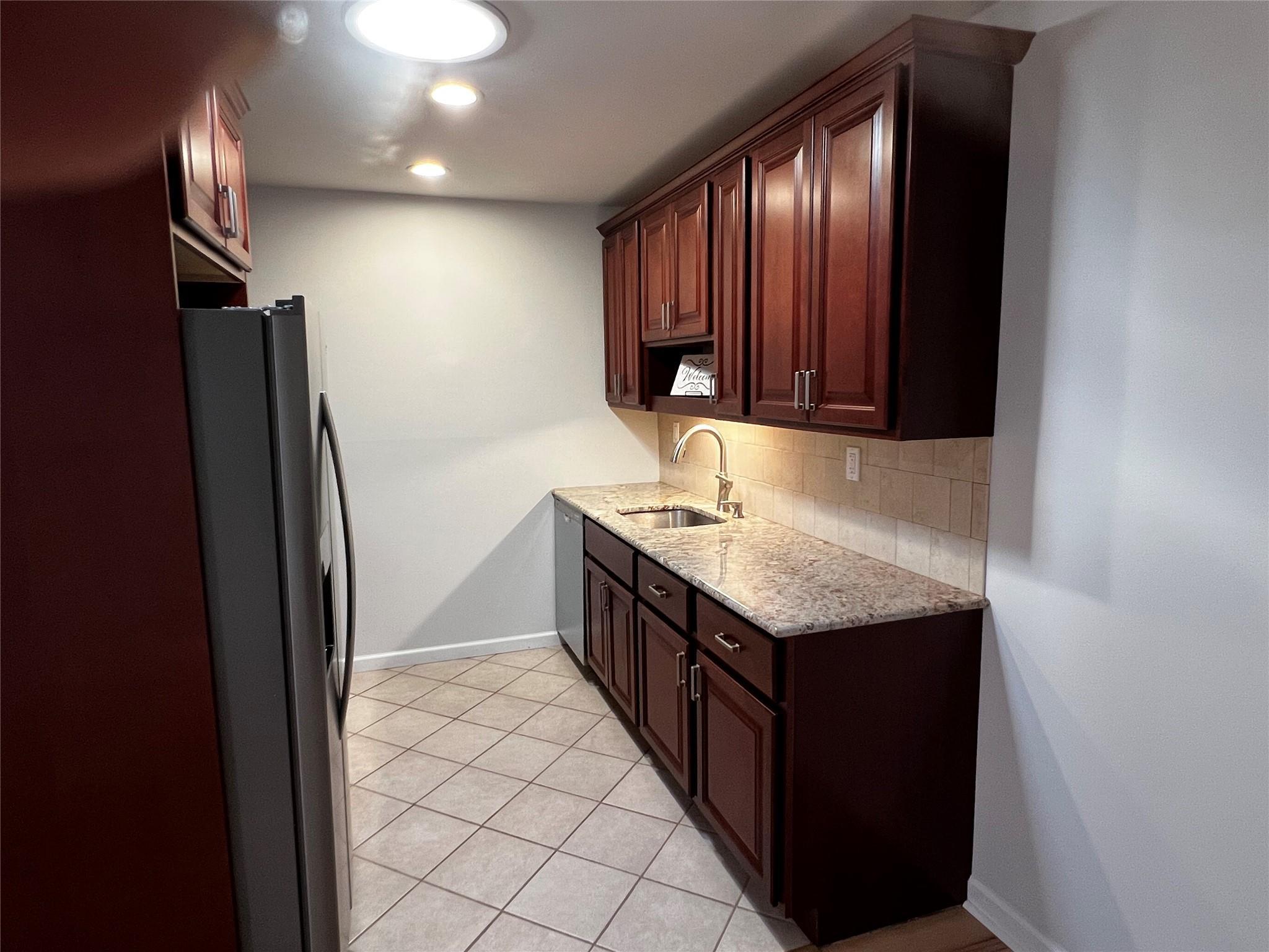 Single Family Torquay  Suffolk County, NY 11961, MLS-872845-4