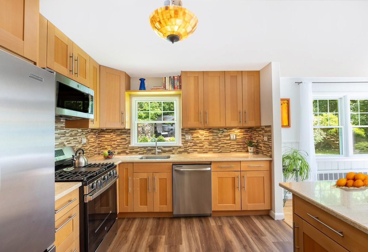Single Family Rayson  Westchester County, NY 10522, MLS-872846-10