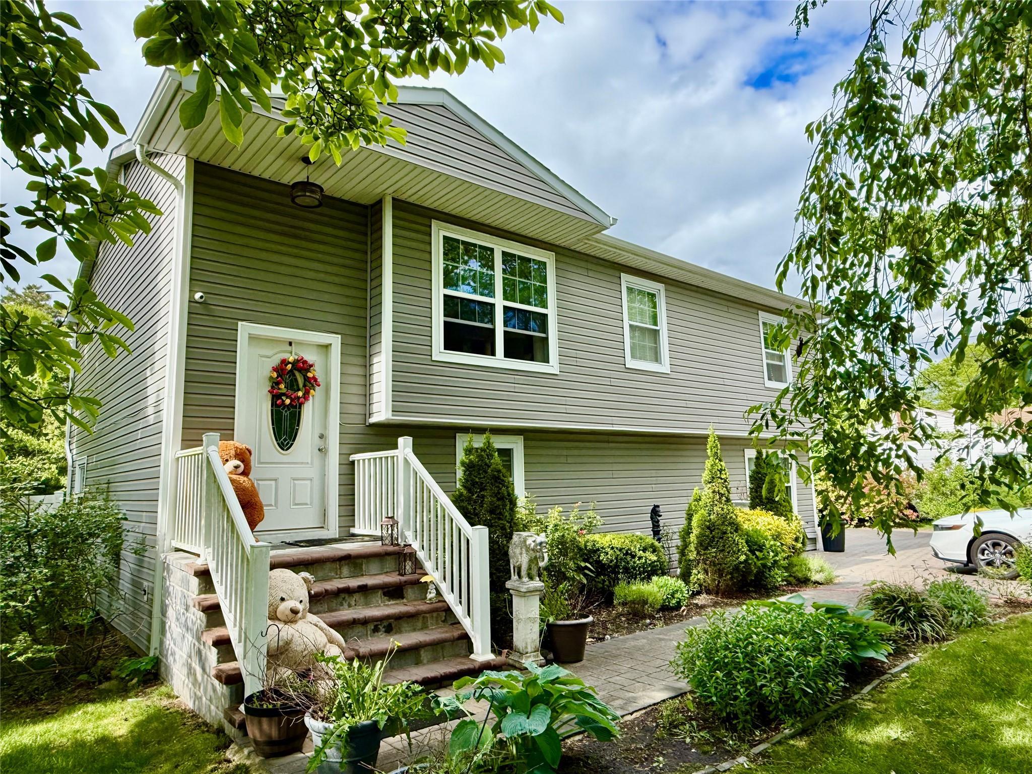 Single Family Sea Cliff  Suffolk County, NY 11752, MLS-872888-4