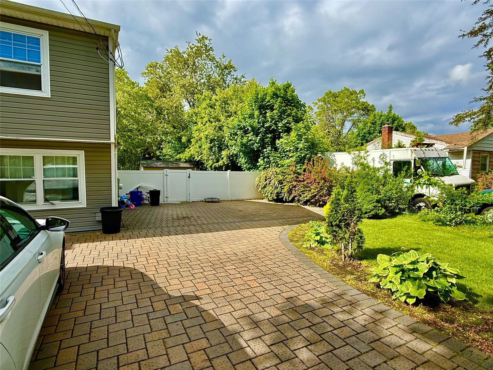 Single Family Sea Cliff  Suffolk County, NY 11752, MLS-872888-6