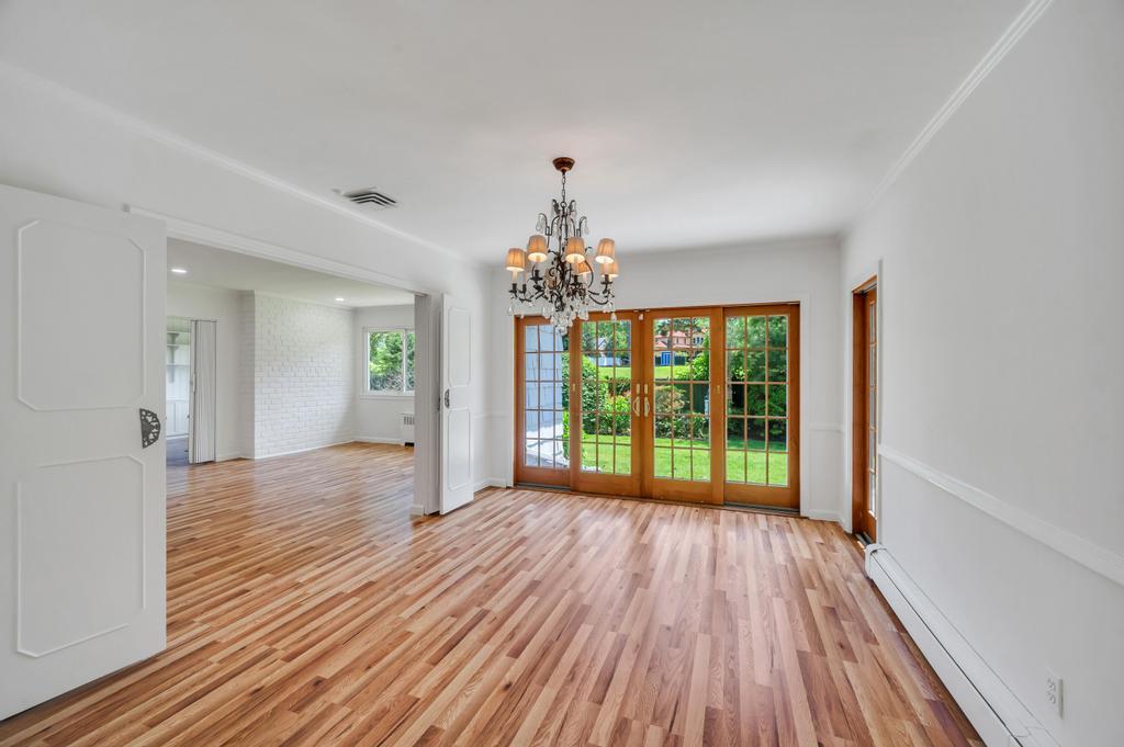 Single Family Somerset  Nassau County, NY 11020, MLS-872898-10