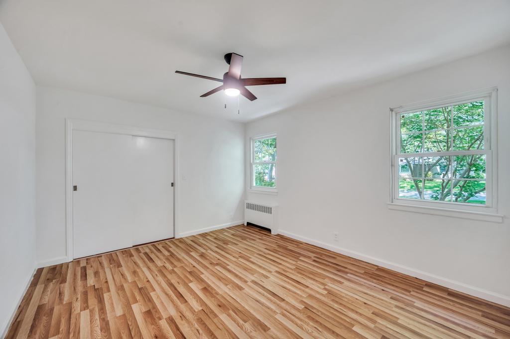 Single Family Somerset  Nassau County, NY 11020, MLS-872898-22