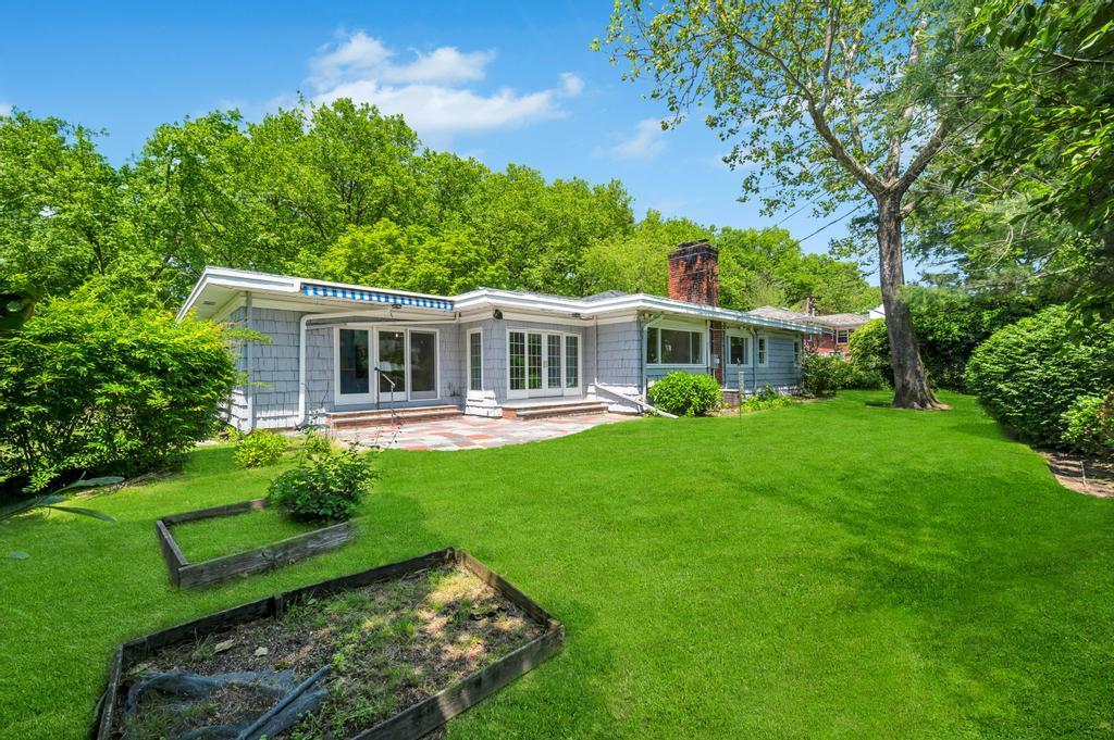 Single Family Somerset  Nassau County, NY 11020, MLS-872898-34