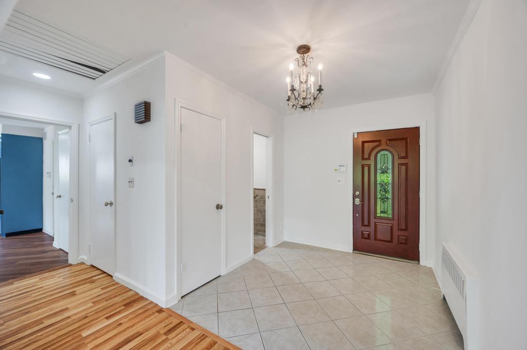 Single Family Somerset  Nassau County, NY 11020, MLS-872898-4