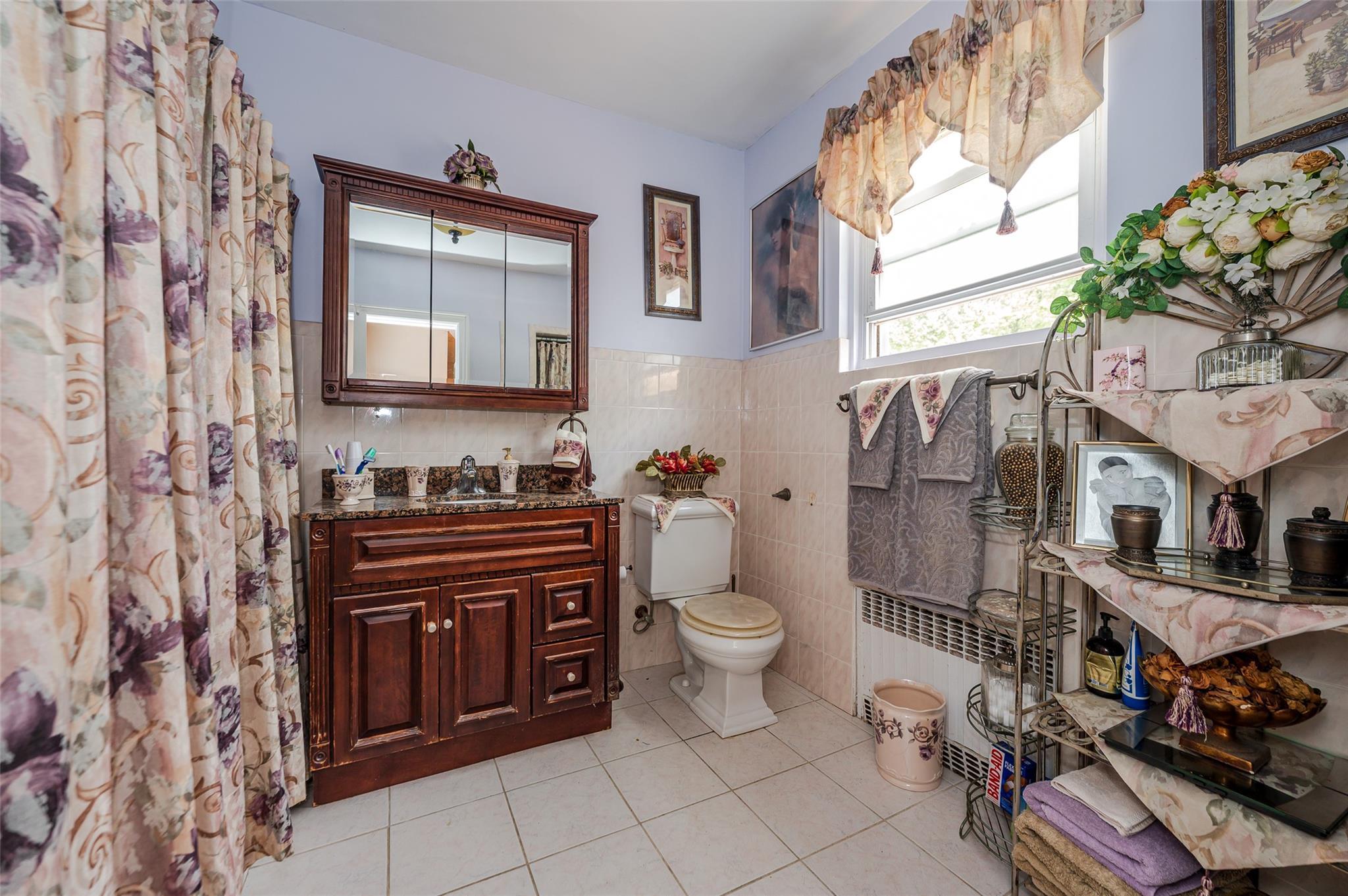 Single Family Larkspur  Westchester County, NY 10704, MLS-872909-11