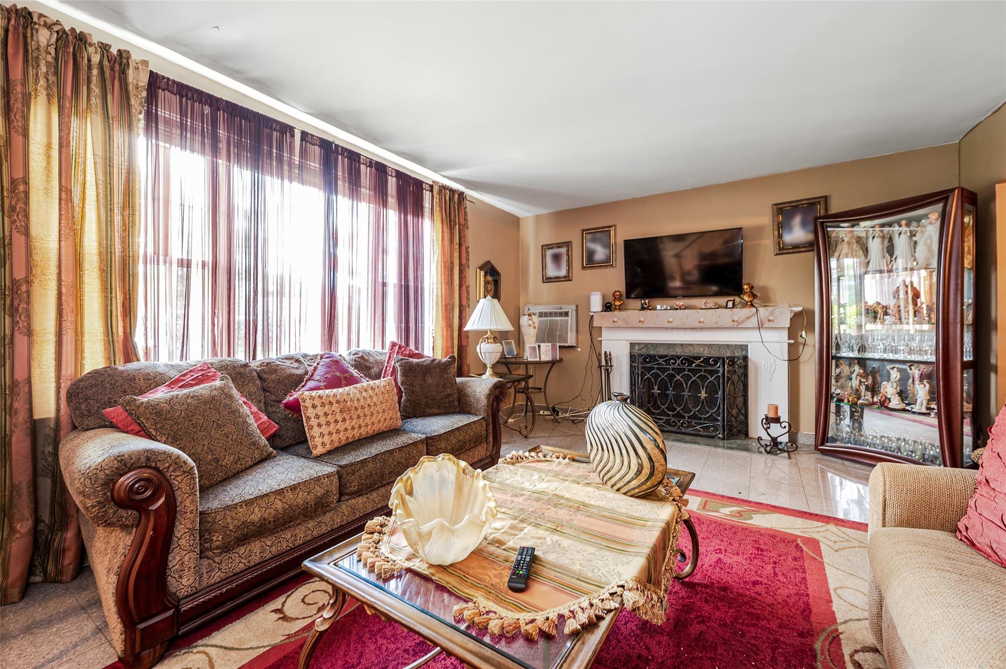 Single Family Larkspur  Westchester County, NY 10704, MLS-872909-2