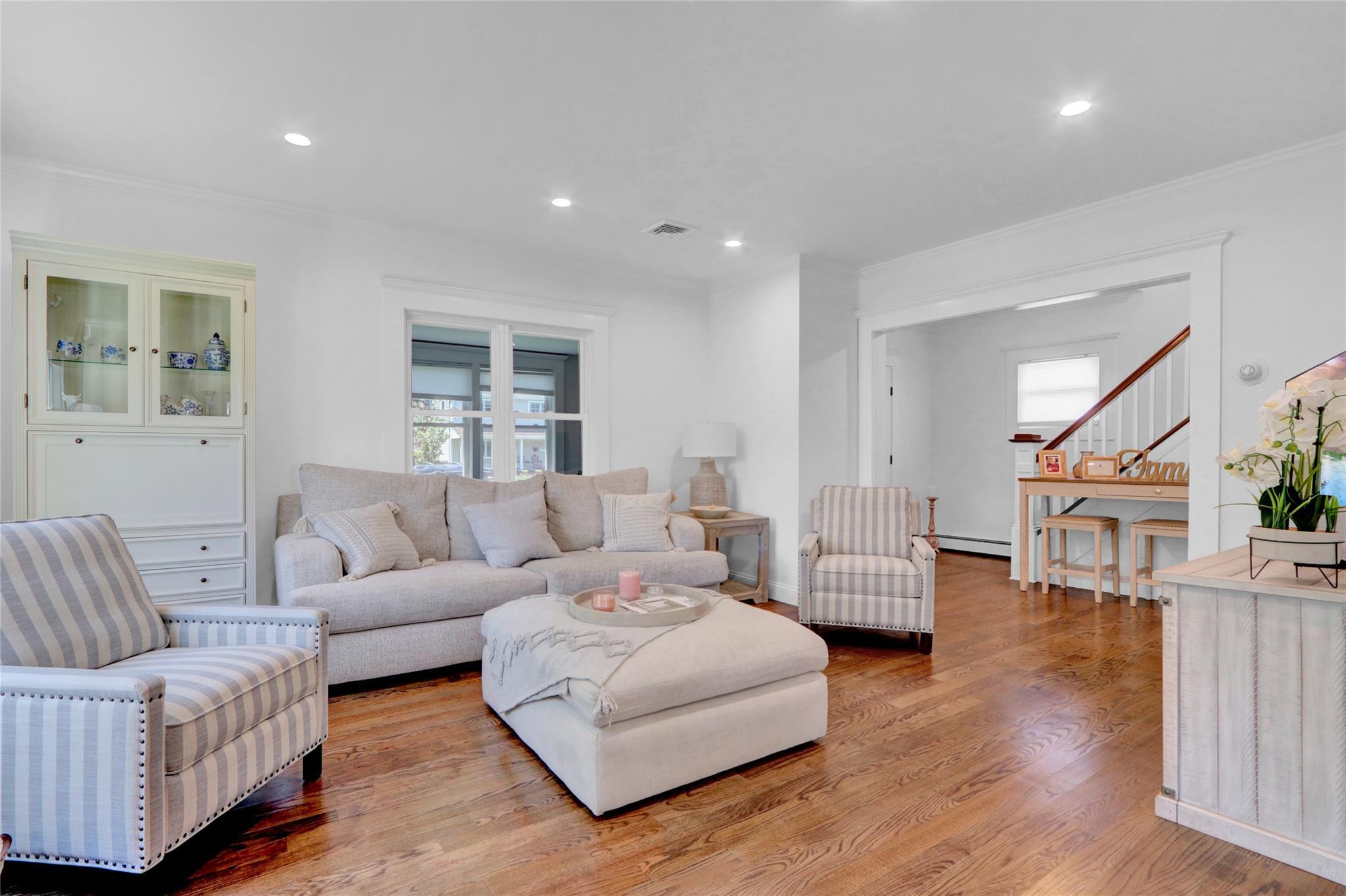 Single Family Foster  Suffolk County, NY 11782, MLS-872923-12