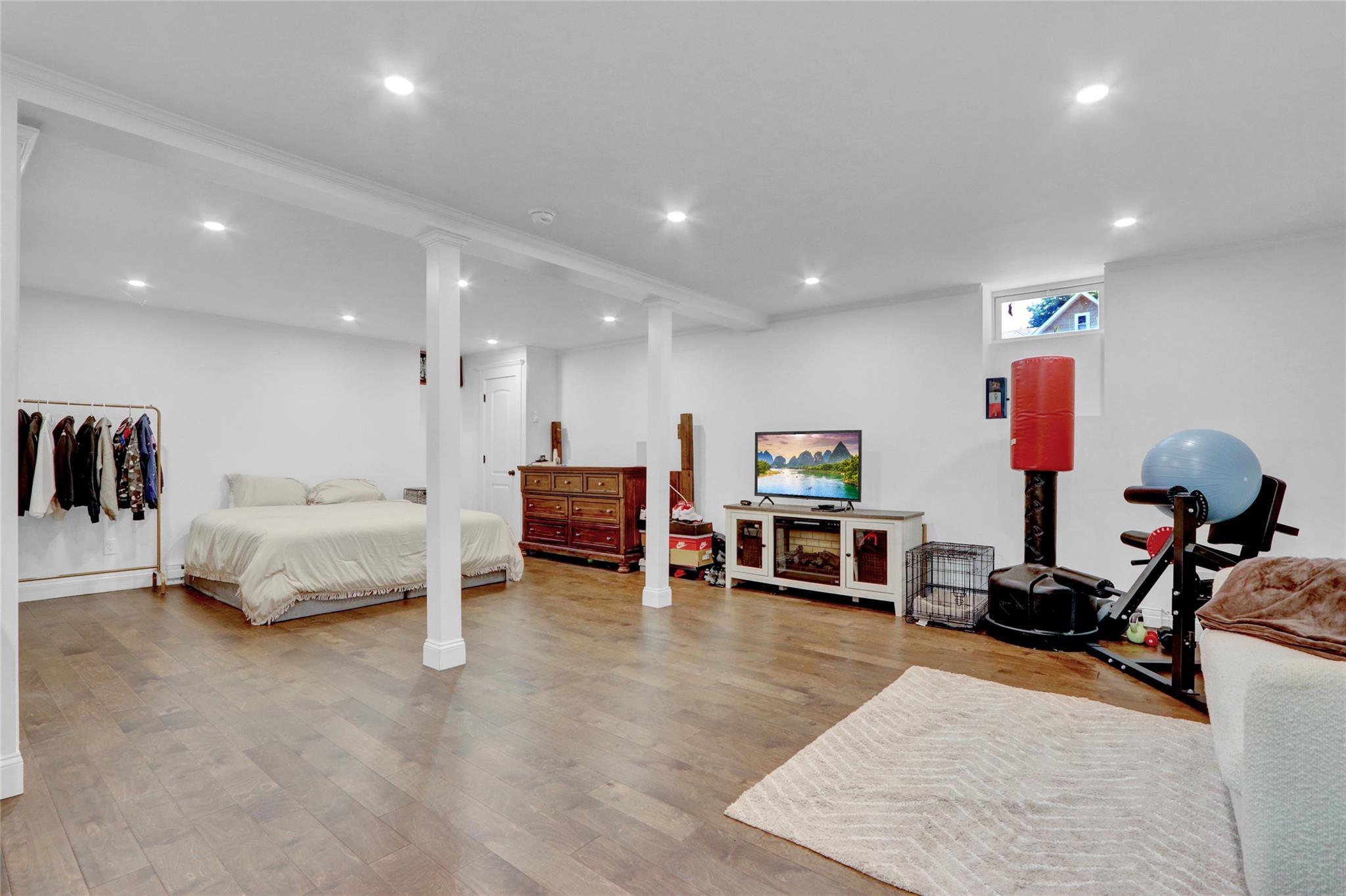 Single Family Foster  Suffolk County, NY 11782, MLS-872923-18