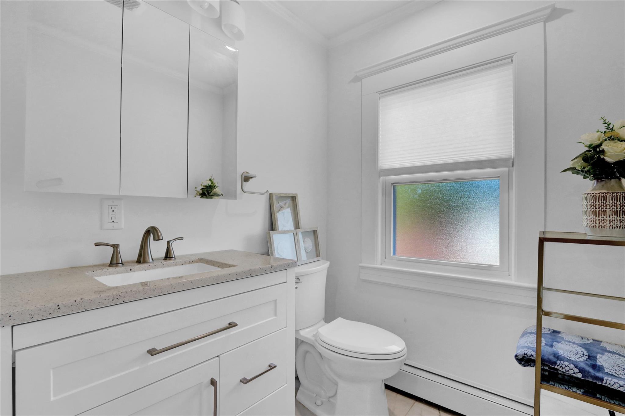 Single Family Foster  Suffolk County, NY 11782, MLS-872923-21