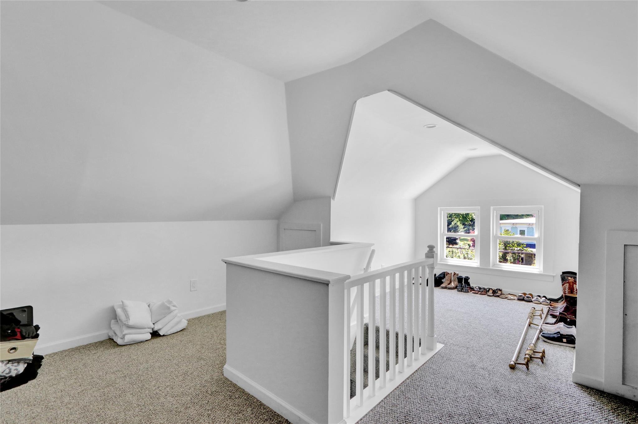 Single Family Foster  Suffolk County, NY 11782, MLS-872923-26